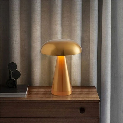 champignon lampe sur petite table dans chambre a coucher
