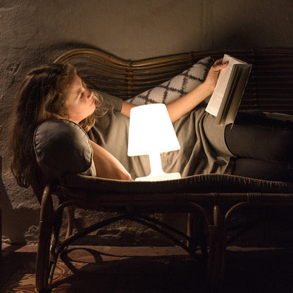 faire lecture lampe de table sans fil led a cote