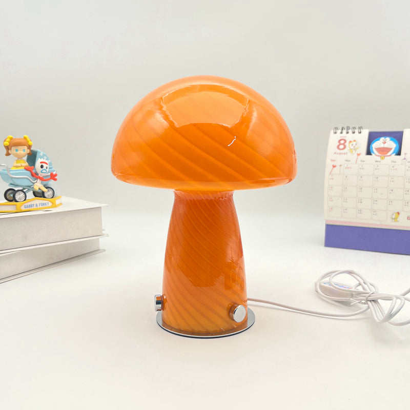lampe champignon vintage sur petite table