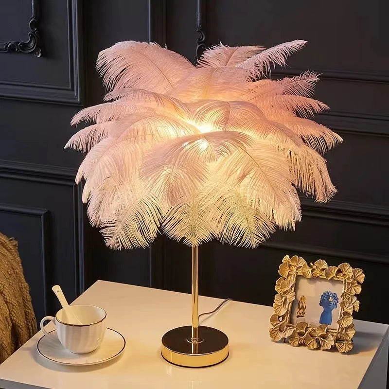 lampe de table design plumes d`autruche couleur rose clair