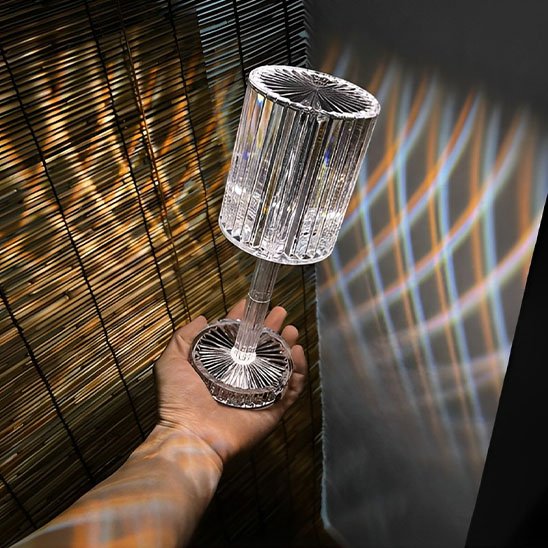 Lampe tactile dans une main