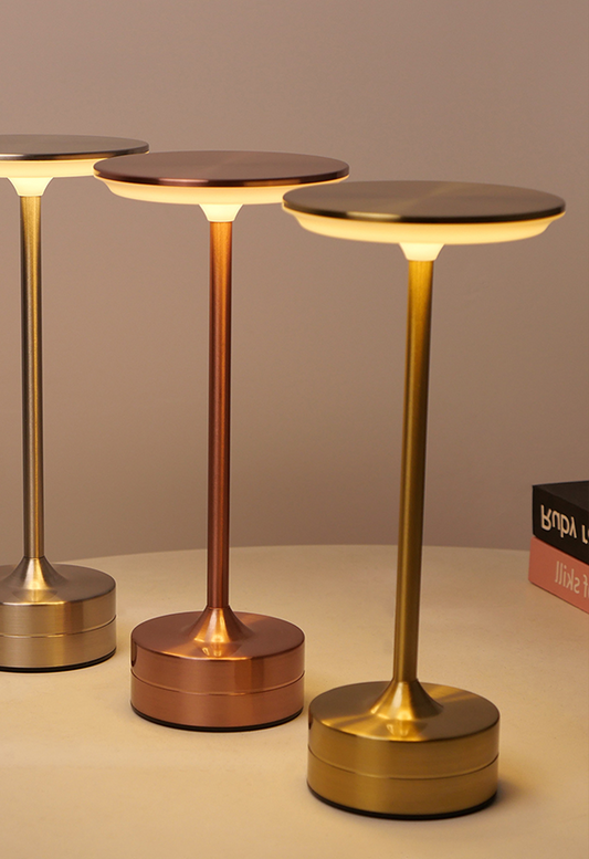lampe de table led rechargeable de luxe en metal